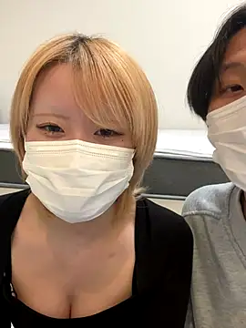 Snapshot of reon_reonreon chatting on January 8, 6:37 am reon reonreon online show from January 8, 6:37 am