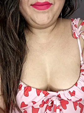 Snapshot of indian-hotmilfs chatting on March 29, 7:03 pm indian-hotmilfs online show from March 29, 7:03 pm