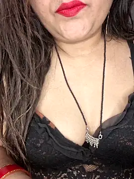 Snapshot of indian-hotmilfs chatting on April 13, 8:03 pm indian-hotmilfs online show from April 13, 8:03 pm