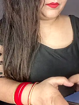 Snapshot of indian-hotmilfs chatting on June 5, 7:08 pm indian-hotmilfs online show from June 5, 7:08 pm