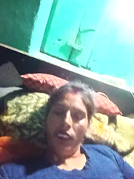 Snapshot of Arti13A chatting on April 28, 3:06 pm Arti13A online show from April 28, 3:06 pm