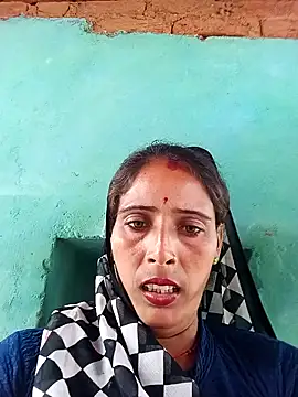 Snapshot of Arti13A chatting on May 6, 1:14 am Arti13A online show from May 6, 1:14 am