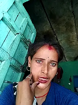 Snapshot of Arti13A chatting on May 15, 11:01 pm Arti13A online show from May 15, 11:01 pm
