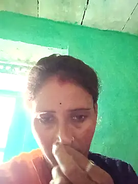 Snapshot of Arti13A chatting on May 19, 6:31 am Arti13A online show from May 19, 6:31 am