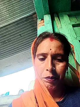 Snapshot of Arti13A chatting on June 4, 12:38 am Arti13A online show from June 4, 12:38 am