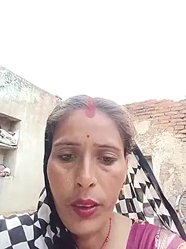 Snapshot of Arti13A chatting on June 19, 12:15 am Arti13A online show from June 19, 12:15 am