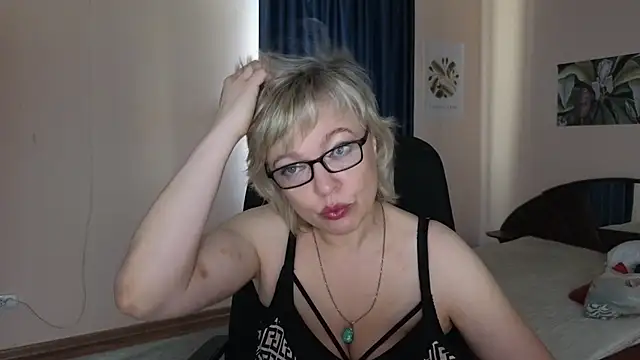 Snapshot of Rosette_Pricky chatting on September 14, 1:10 pm Rosette Pricky online show from September 14, 1:10 pm