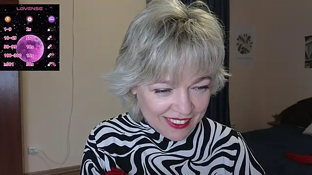 Snapshot of Rosette_Pricky chatting on October 25, 2:24 pm Rosette Pricky online show from October 25, 2:24 pm