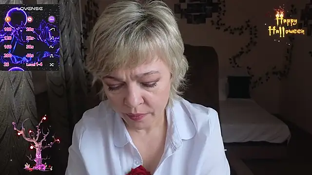 Snapshot of Rosette_Pricky chatting on October 29, 1:35 pm Rosette Pricky online show from October 29, 1:35 pm