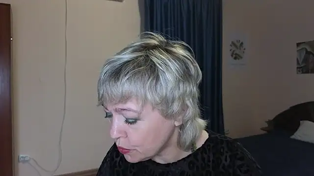 Snapshot of Rosette_Pricky chatting on November 13, 3:55 pm Rosette Pricky online show from November 13, 3:55 pm