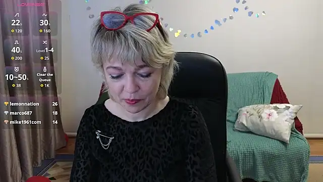 Snapshot of Rosette_Pricky chatting on March 20, 2:44 pm Rosette Pricky online show from March 20, 2:44 pm