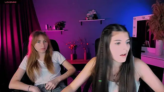 Snapshot of lizzie_boom chatting on September 20, 8:59 am lizzie boom online show from September 20, 8:59 am