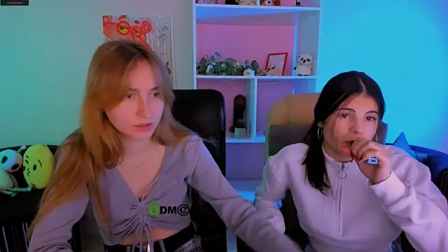 Snapshot of lizzie_boom chatting on October 2, 5:36 am lizzie boom online show from October 2, 5:36 am