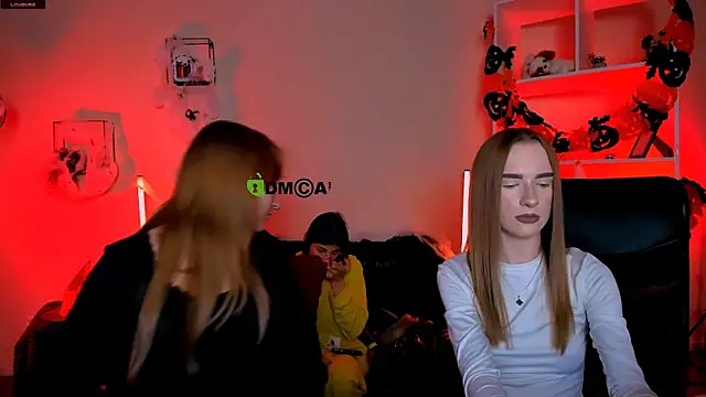 Snapshot of lizzie_boom chatting on October 21, 7:25 pm lizzie boom online show from October 21, 7:25 pm