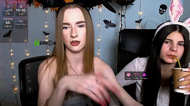 Snapshot of lizzie_boom chatting on October 25, 7:19 pm lizzie boom online show from October 25, 7:19 pm