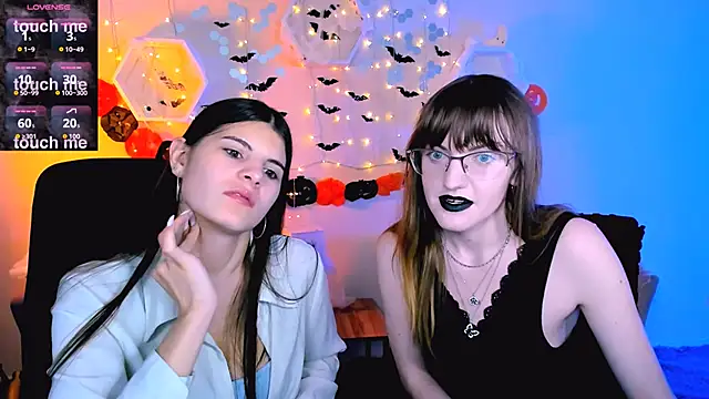 Snapshot of lizzie_boom chatting on October 26, 8:15 pm lizzie boom online show from October 26, 8:15 pm