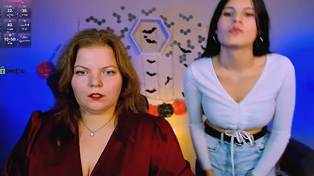 Snapshot of lizzie_boom chatting on November 2, 9:44 am lizzie boom online show from November 2, 9:44 am