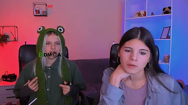 Snapshot of lizzie_boom chatting on November 7, 7:58 pm lizzie boom online show from November 7, 7:58 pm