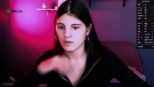 Snapshot of lizzie_boom chatting on November 22, 8:52 pm lizzie boom online show from November 22, 8:52 pm