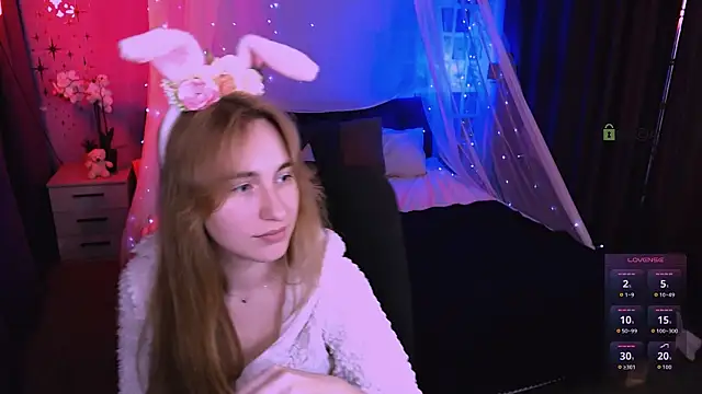 Snapshot of lizzie_boom chatting on December 4, 8:06 pm lizzie boom online show from December 4, 8:06 pm