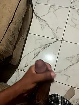 Prettylarge online show from January 14, 11:42 pm