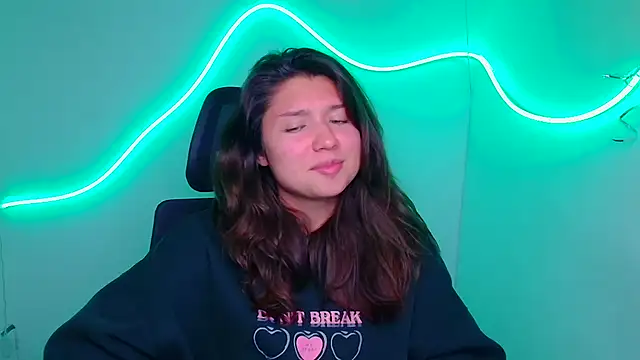 Snapshot of Sandra_Curly chatting on September 19, 9:15 pm Sandra Curly online show from September 19, 9:15 pm