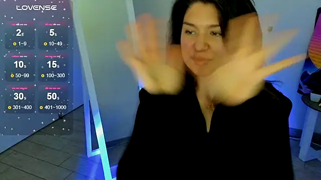 Snapshot of Sandra_Curly chatting on October 19, 7:14 pm Sandra Curly online show from October 19, 7:14 pm