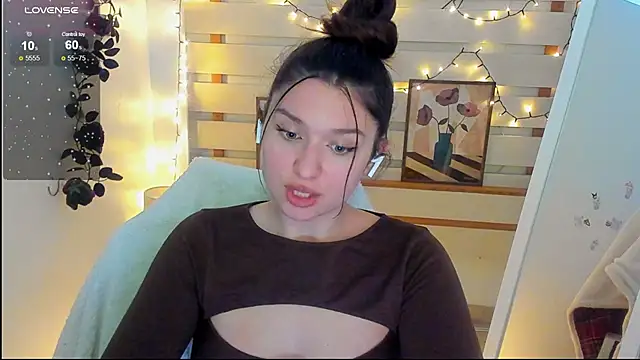 Snapshot of Sandra_Curly chatting on February 11, 3:39 pm Sandra Curly online show from February 11, 3:39 pm