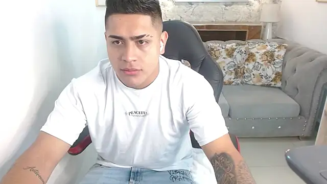 Aaronn 12 online show from September 9, 12:05 pm