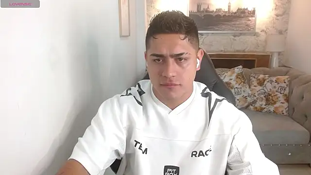 Aaronn 12 online show from September 12, 12:05 pm