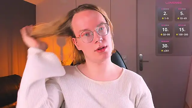 Amanda Butlerr online show from October 5, 11:19 am