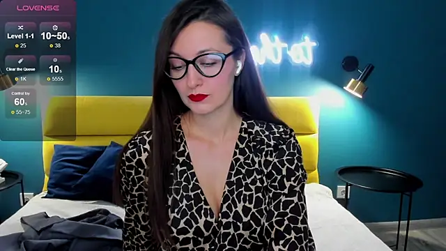 Joan Nelson online show from January 19, 1:31 am