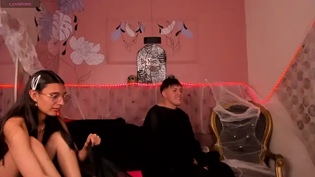 Ethan N Abby online show from October 10, 7:57 pm