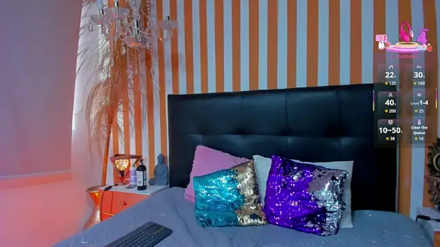 LunaToledo online show from January 19, 1:04 pm