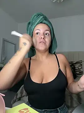 AlyssaAngell online show from November 7, 9:42 am