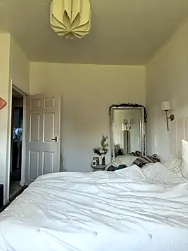 AlyssaAngell online show from November 25, 11:10 am