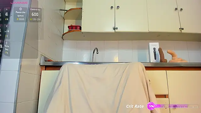 Snapshot of BustyGlow chatting on November 14, 11:09 am BustyGlow online show from November 14, 11:09 am