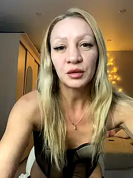 Snapshot of Bellissa_ chatting on September 24, 2:31 pm Bellissa  online show from September 24, 2:31 pm