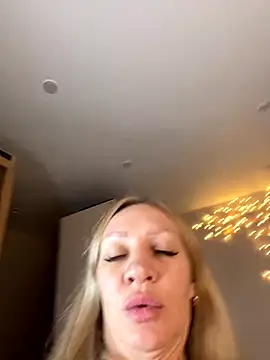 Snapshot of Bellissa_ chatting on October 11, 2:48 pm Bellissa  online show from October 11, 2:48 pm