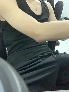 Nguyen07 x11 online show from July 27, 1:51 pm