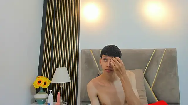 Tom and bunny online show from September 10, 11:43 am