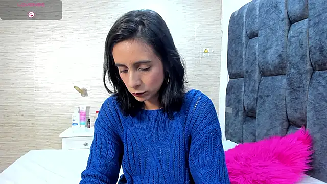 MiaAmore  online show from December 5, 8:49 pm