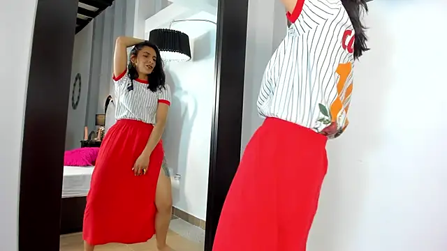 MiaAmore  online show from July 3, 7:09 pm