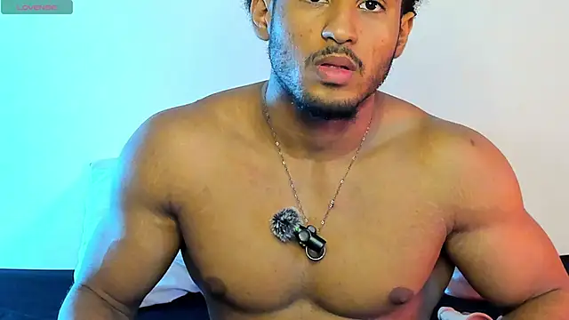 Snapshot of zarek_lux chatting on October 2, 12:34 pm zarek lux online show from October 2, 12:34 pm