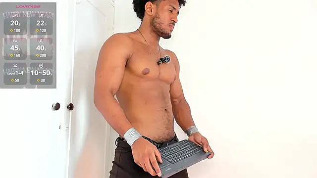 Snapshot of zarek_lux chatting on October 15, 1:44 pm zarek lux online show from October 15, 1:44 pm