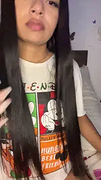 Snapshot of mily_09 chatting on January 17, 1:43 am mily 09 online show from January 17, 1:43 am