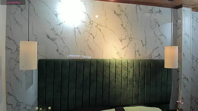 AustinJones  online show from October 30, 7:58 pm