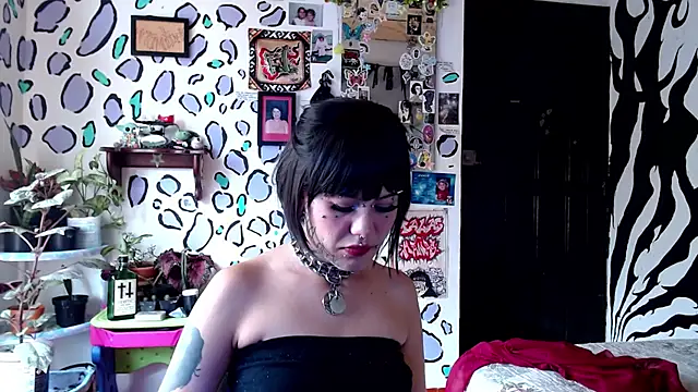 MistressMariam  online show from September 26, 4:00 pm