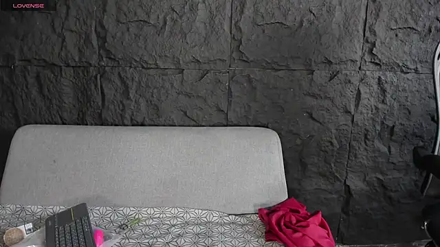 MistressMariam  online show from October 25, 9:31 pm