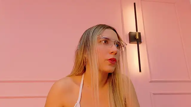 MaddieTease online show from December 22, 1:41 pm